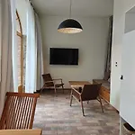 Διαμέρισμα Hexenburgbeidresden Mit Sonnenterrasse, Alkovenbett, Wohn- Und Essbereich, Fussbodenheizung Und Klimaanlage, Decke Großharthau
