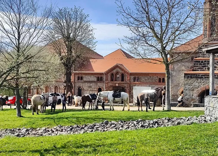 公寓 Hexenburgbeidresden Mit Sonnenterrasse, Alkovenbett, Wohn- Und Essbereich, Fussbodenheizung Und Klimaanlage, Decke